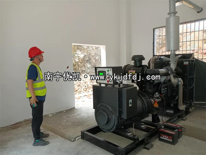 2022年5月6日，250KW上柴發(fā)電機組交付廣西某建筑工程隊使用