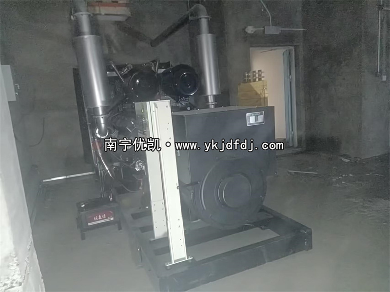 2024年3月25日，馬山高鐵站項(xiàng)目500kw凱普柴油發(fā)電機(jī)組安裝完成